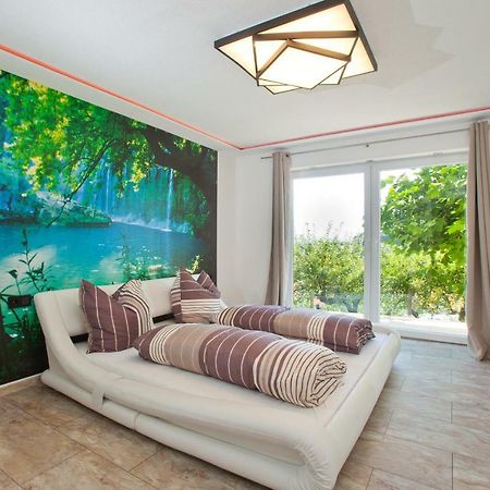 Residenz Cheval Messe Fn Villa ราเวนส์บวร์ก ภายนอก รูปภาพ